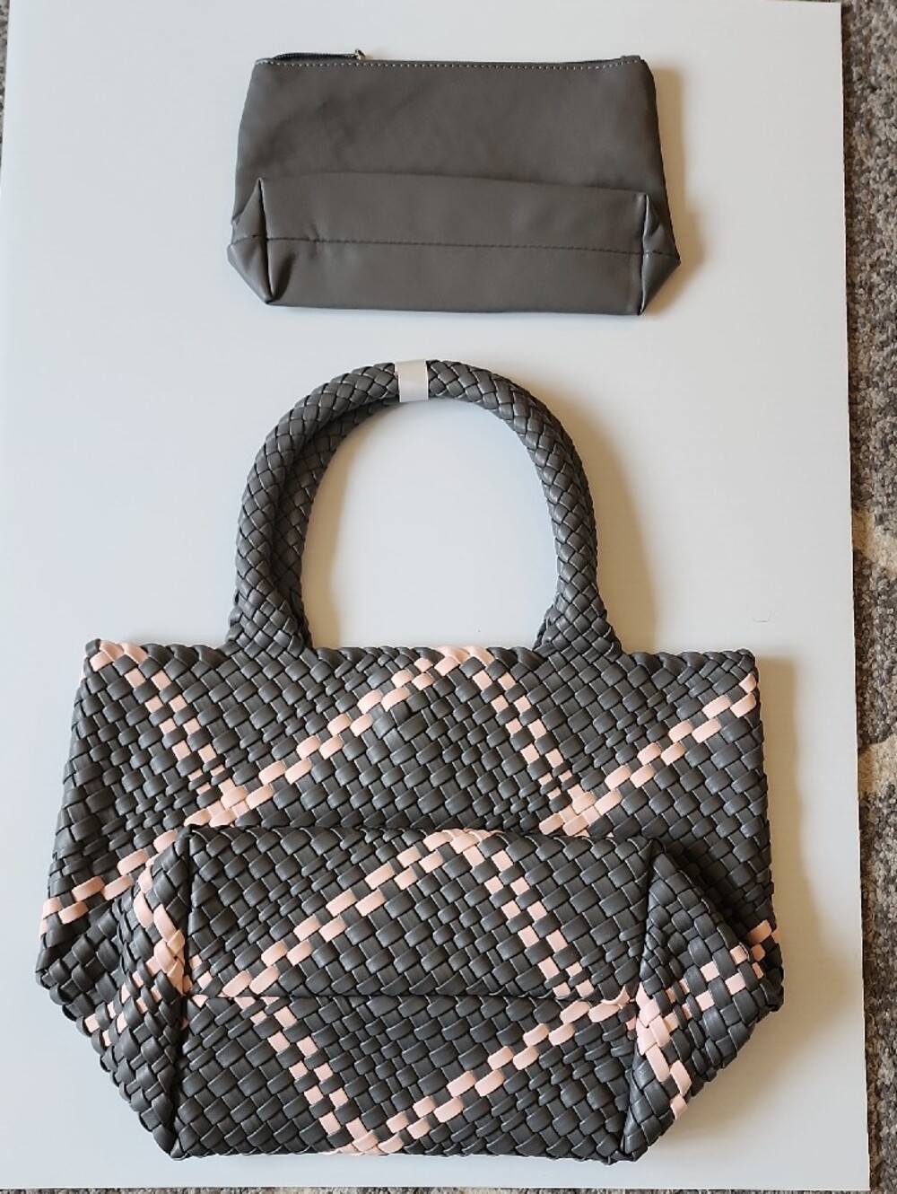 Woven Grey and Pink Tote Bag with Matching Pouch. NWOT. - Picture 2 of 10